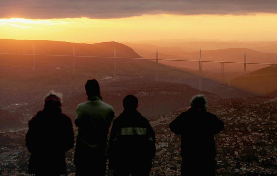 Viaductul Millau: Cum a schimbat cel mai înalt pod din lume harta Europei. „O minune a lumii moderne” 919015
