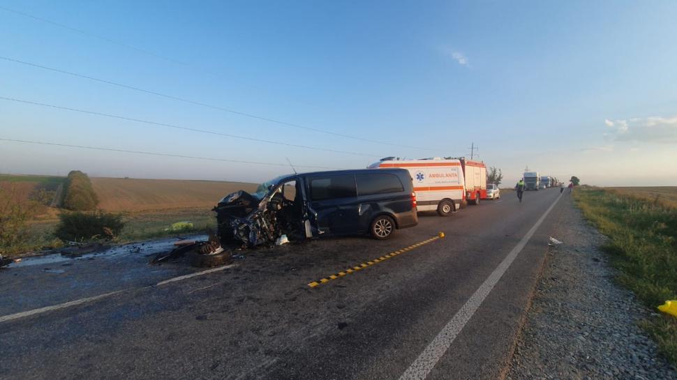 Accident grav pe DN2, în Suceava: Doi morți și opt răniți, printre care și copii. A fost activat Planul Roșu de Intervenție 919329