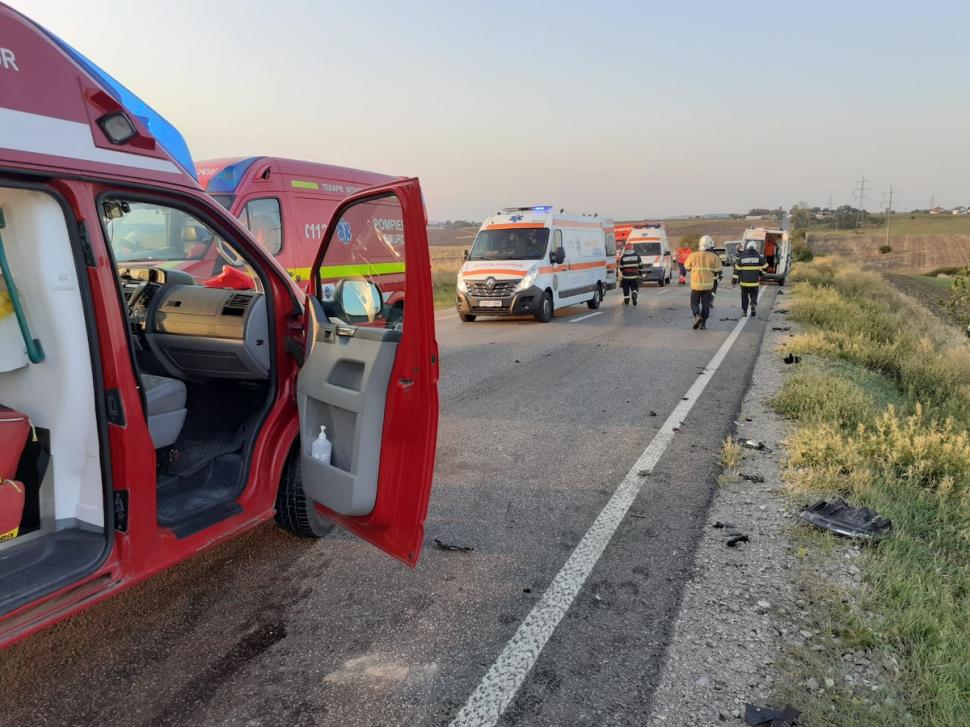 Accident grav pe DN2, în Suceava: Doi morți și opt răniți, printre care și copii. A fost activat Planul Roșu de Intervenție 919336