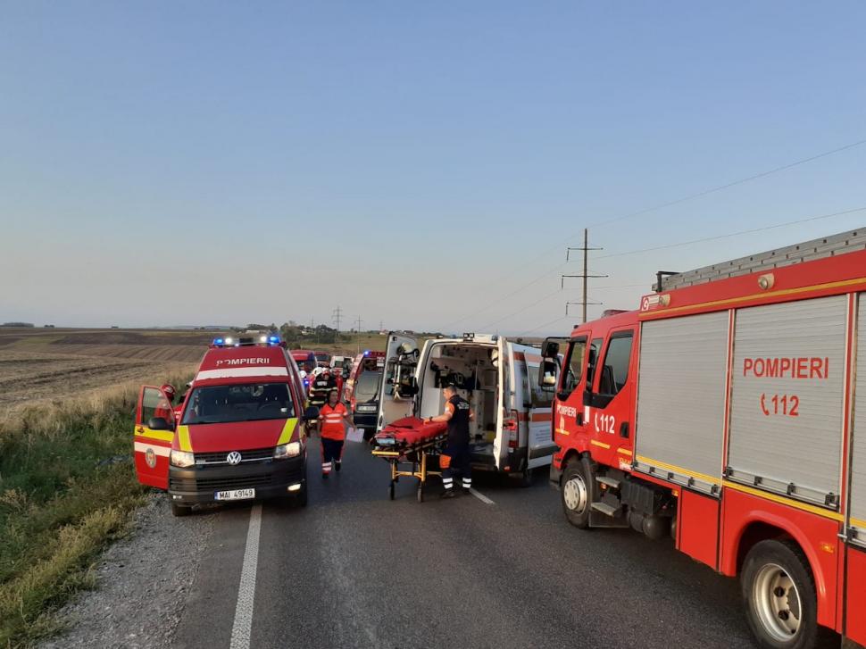 Accident grav pe DN2, în Suceava: Doi morți și opt răniți, printre care și copii. A fost activat Planul Roșu de Intervenție 919337