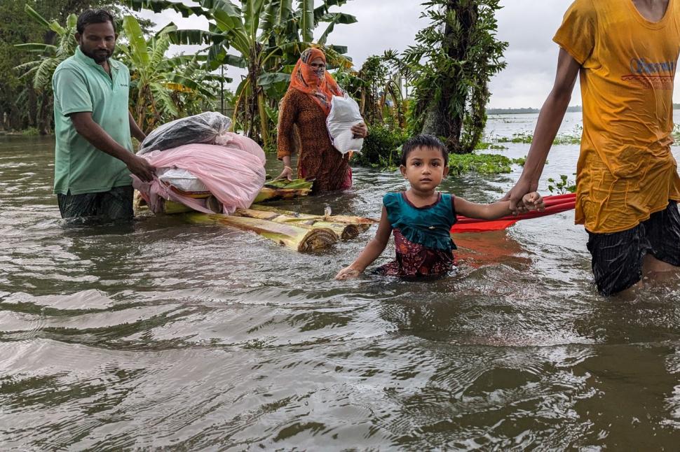 Țara distrusă de inundații apocaliptice care dă vină pe vecini: „Au folosit apa ca pe o armă” 919395