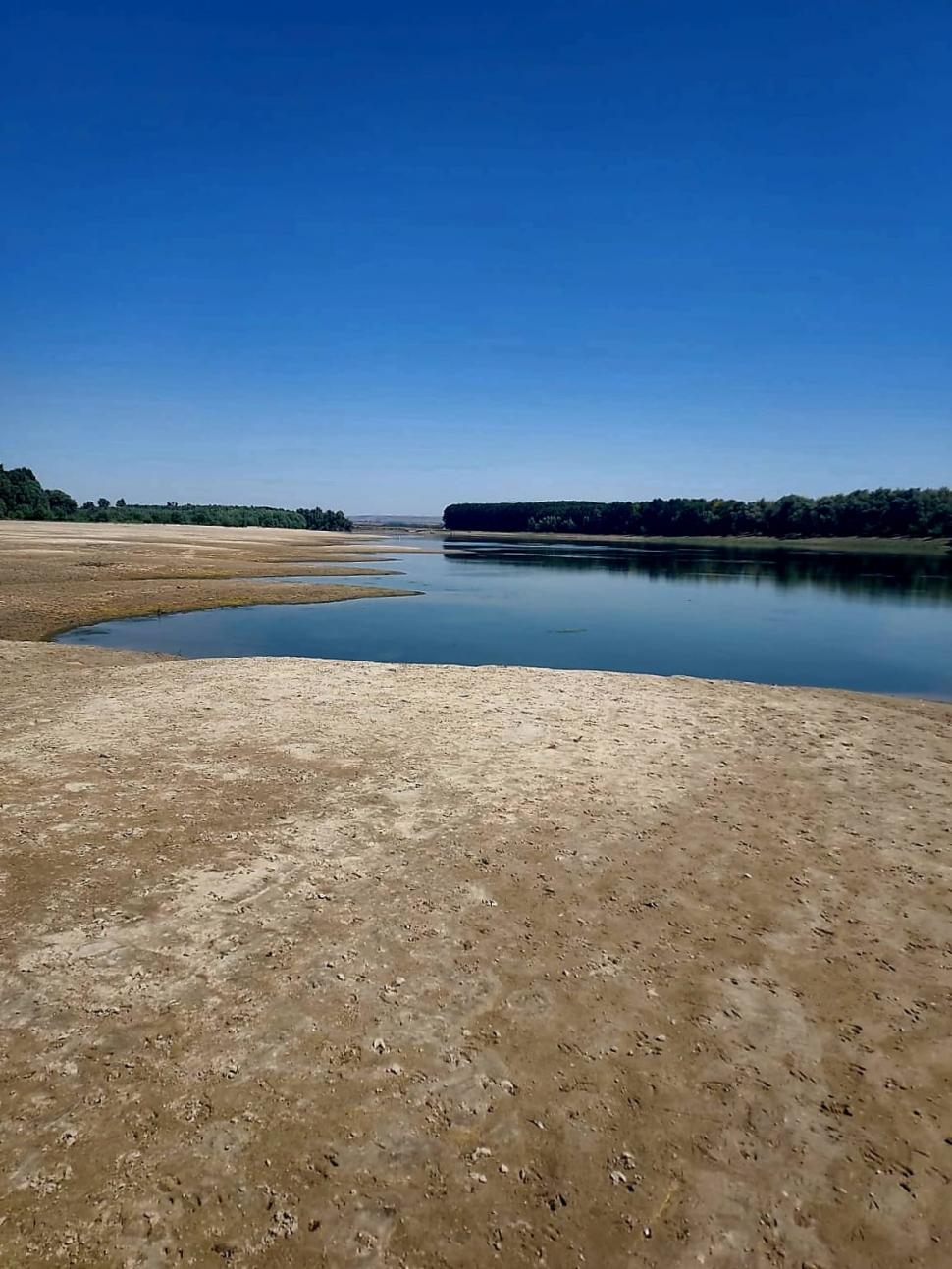 Încă două râuri din România au secat complet. Imagini dramatice făcute publice de Apele Române 919621