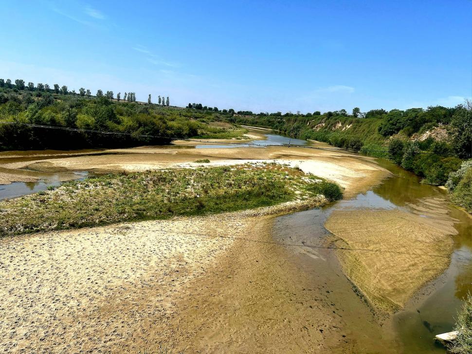 Încă două râuri din România au secat complet. Imagini dramatice făcute publice de Apele Române 919630