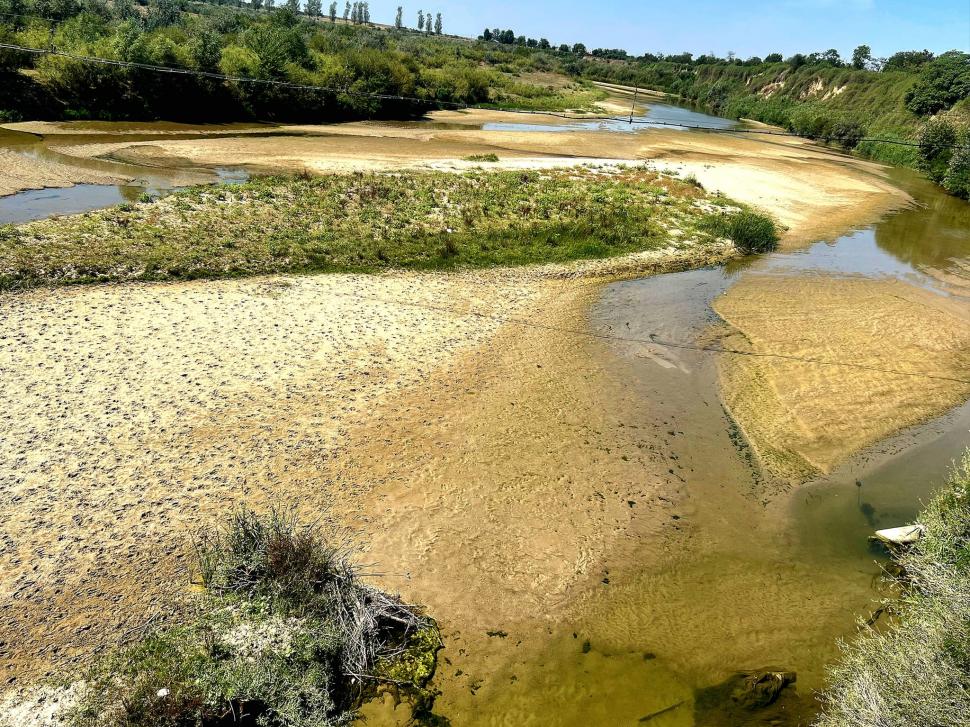 Încă două râuri din România au secat complet. Imagini dramatice făcute publice de Apele Române 919636
