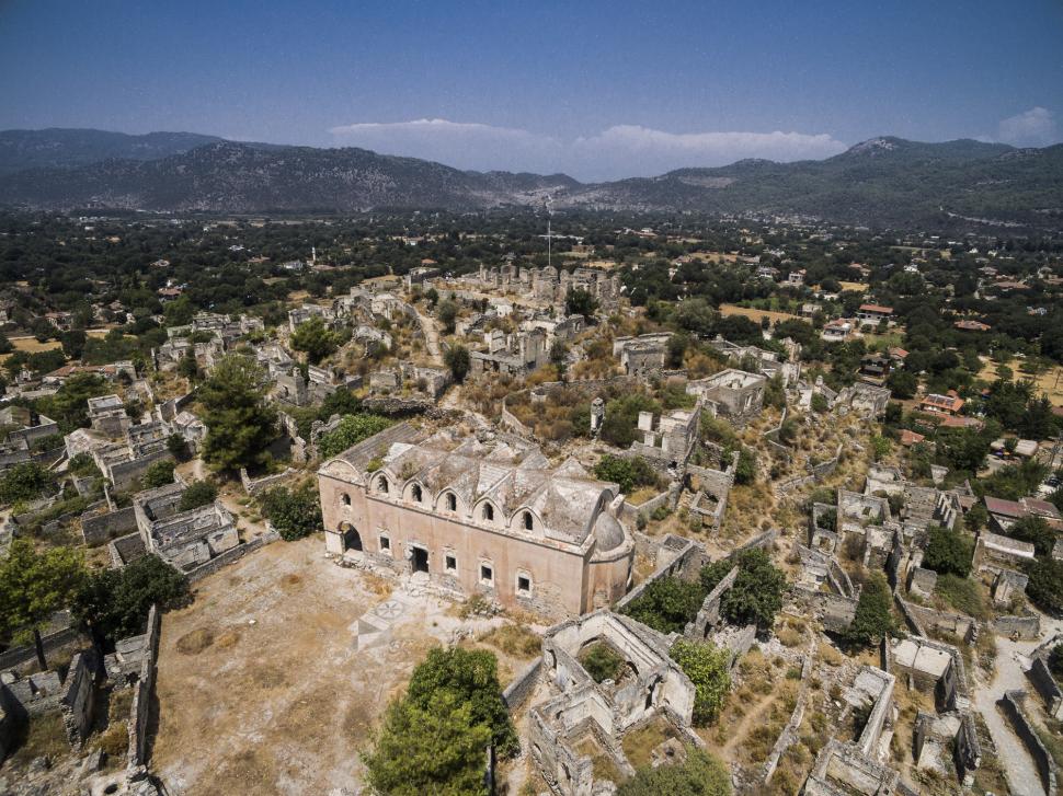 Orașul fantomă care a fost abandonat 100 de ani. „Oglinda întunecată a trecutului nostru” 919682