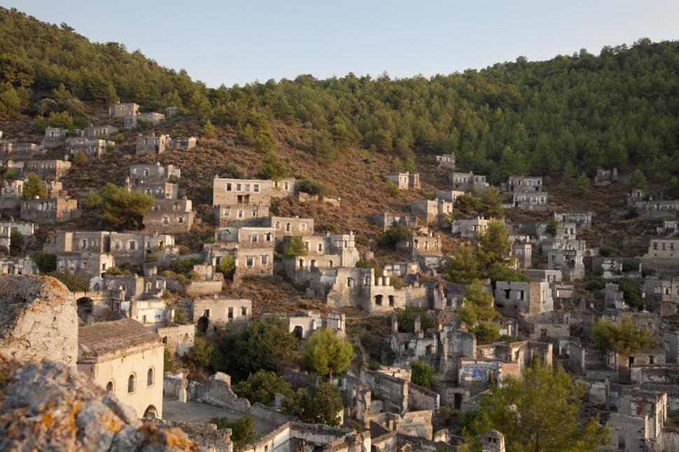 Orașul fantomă care a fost abandonat 100 de ani. „Oglinda întunecată a trecutului nostru” 919683