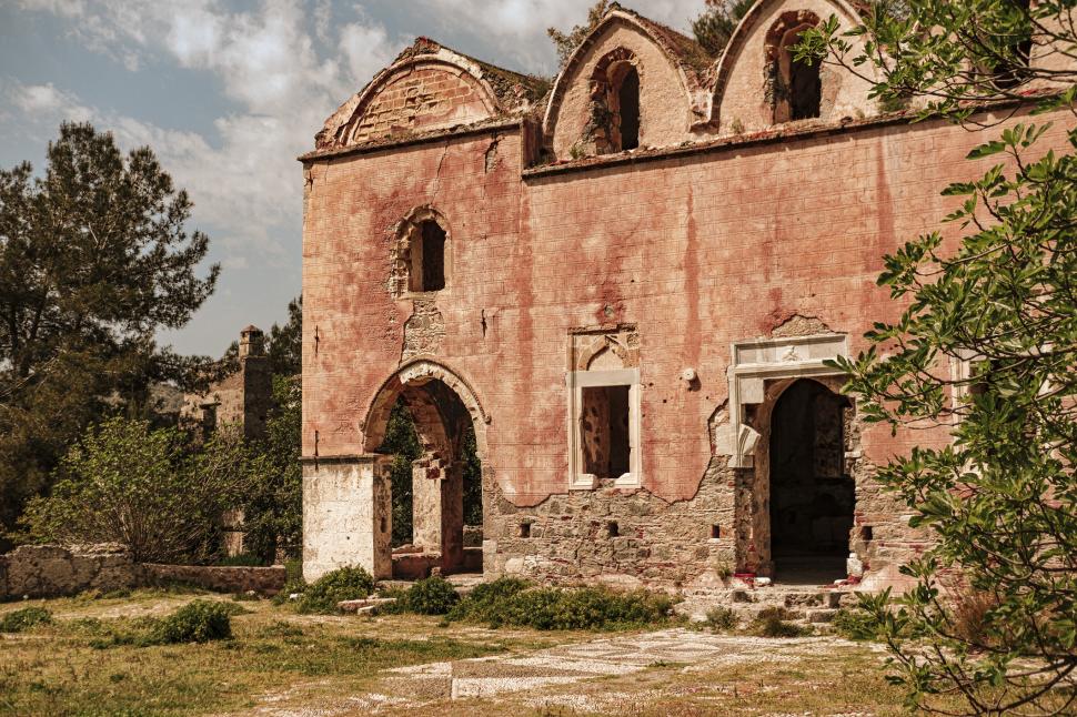 Orașul fantomă care a fost abandonat 100 de ani. „Oglinda întunecată a trecutului nostru” 919691