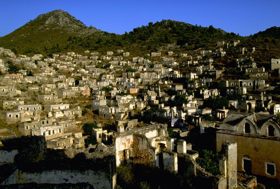 Orașul fantomă care a fost abandonat 100 de ani. „Oglinda întunecată a trecutului nostru” 919708