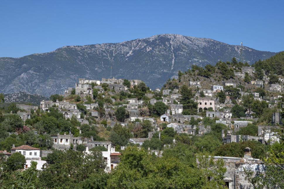 Orașul fantomă care a fost abandonat 100 de ani. „Oglinda întunecată a trecutului nostru” 919712