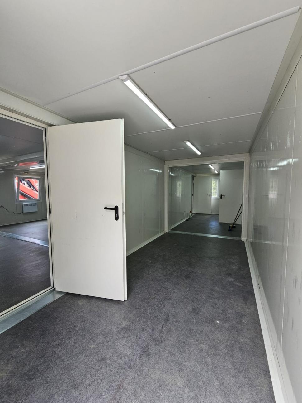 Peste 200 de copii nu vor mai merge 7 km prin pădure ca să poată să învețe: S-a construit o școală modulară într-un sat din Argeș 920213