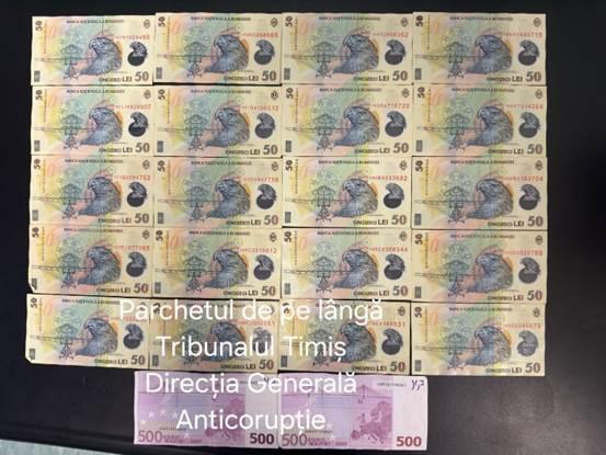 Șase chirurgi și asistenta de la Oncologie Timișoara acuzați de mită au cerut bani doi ani de la bolnavi. Imagini cu plicurile pline 920050