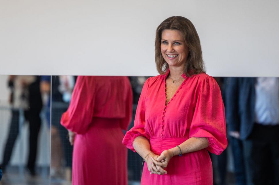 Nunta prințesei Martha Louise și a șamanului american „înviat din morți” a început. Povestea relației care a surprins o țară întreagă 920355