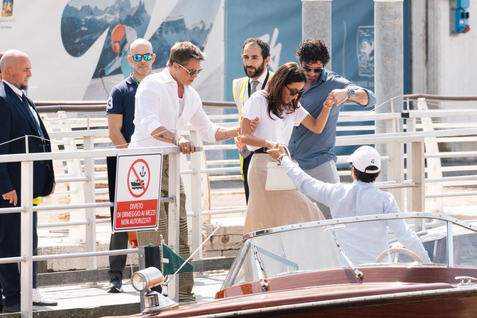 Brad Pitt a atras toate privirile alături de iubita lui, la Veneția 920665