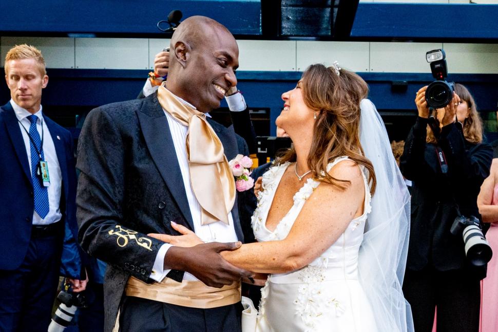 Imagini de la cea mai controversată nuntă regală. Cine a venit la căsătoria prințesei Märtha Louise cu șamanul „înviat din morți” 920592