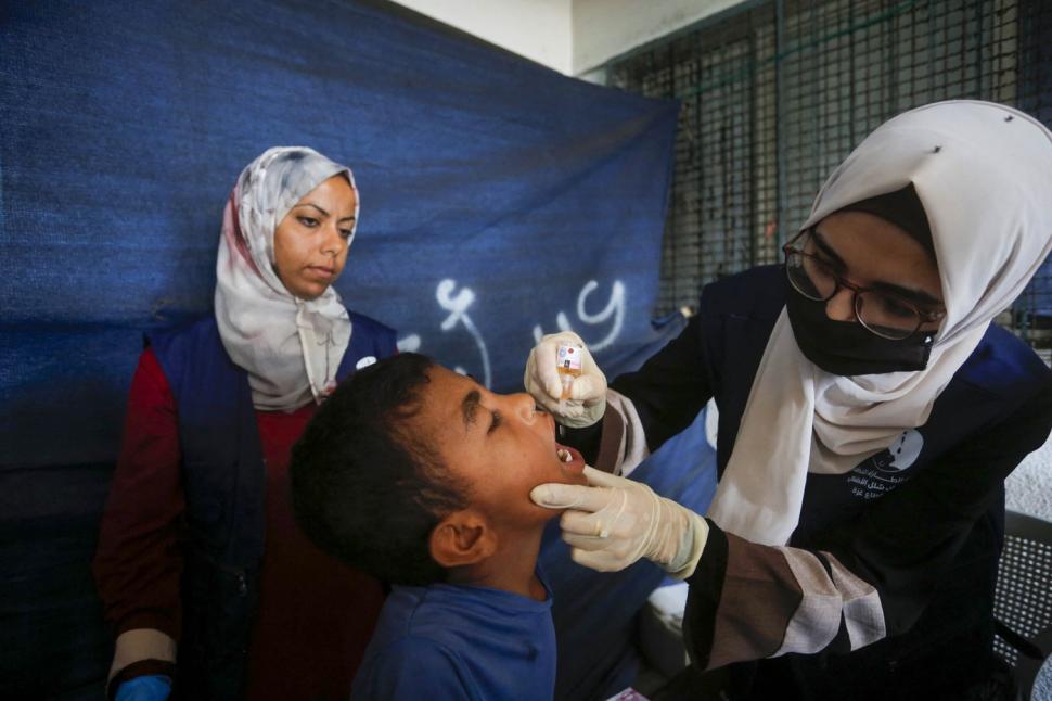 Lupte oprite în Gaza. Au început cele trei zile de pauză umanitară, în care sute de mii de copii vor fi vaccinați anti-poliomielită 920605