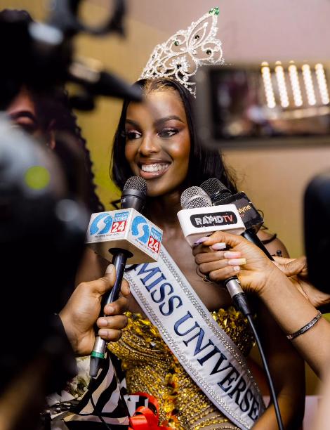 Respinsă în ţara ei, o tânără din Africa de Sud a câştigat concursul Miss Univers Nigeria 920642