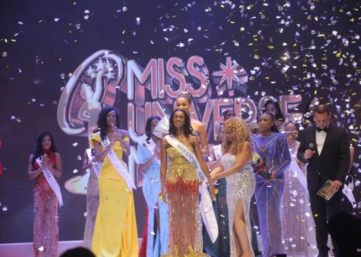Respinsă în ţara ei, o tânără din Africa de Sud a câştigat concursul Miss Univers Nigeria 920650