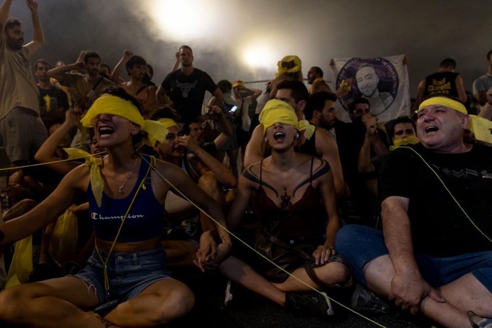 Grevă generală în Israel și proteste violente după moartea ostaticilor. Mii de oameni au ieșit în stradă și au blocat o autostradă 920715