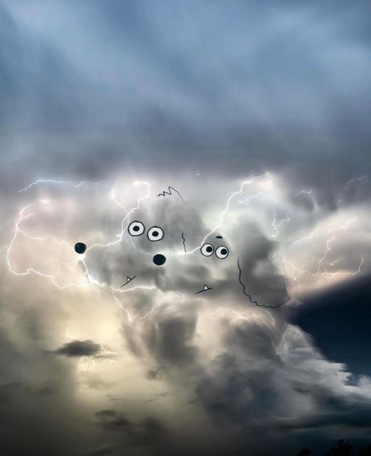 Povestea emoționantă a artistului de pe Instagram care transformă norii pufoși de pe cer în desene virale: „Fiica mea s-a îmbolnăvit” 920835