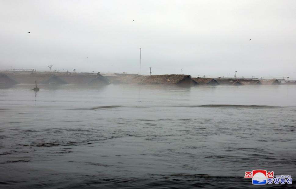 Kim Jong-un a ordonat ca 30 de persoane să fie executate pentru că nu au prevenit inundațiile din vara aceasta  921163