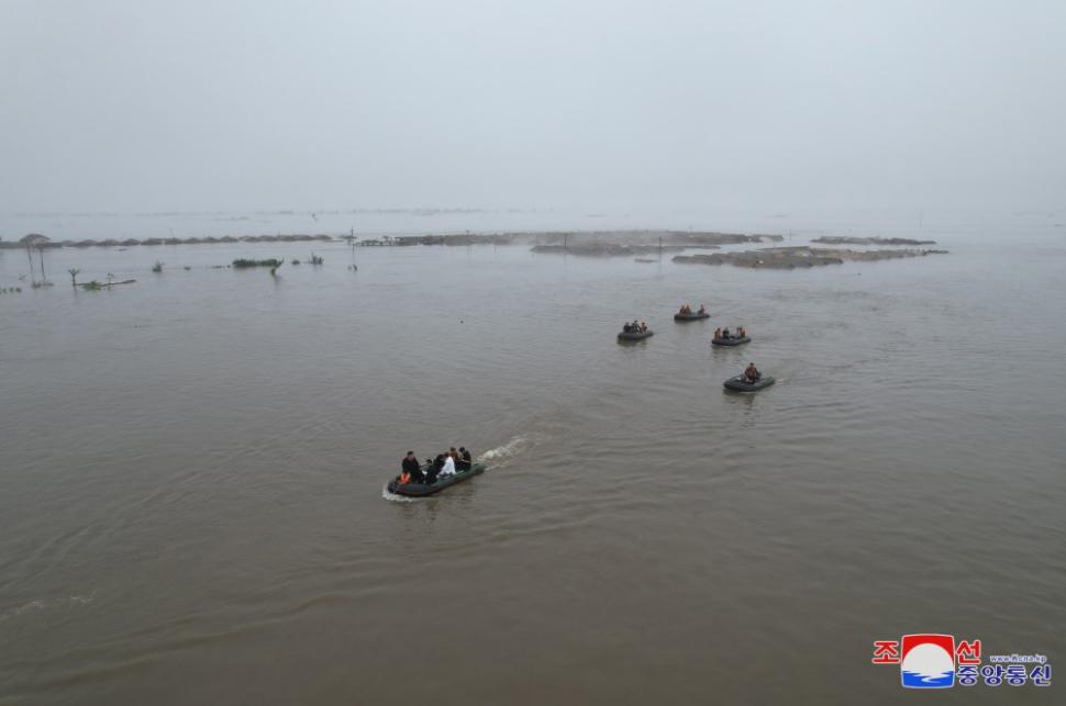 Kim Jong-un a ordonat ca 30 de persoane să fie executate pentru că nu au prevenit inundațiile din vara aceasta  921174