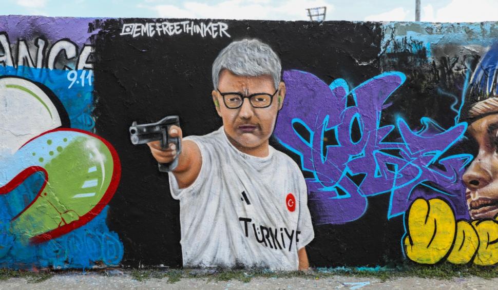 Yusuf Dikec, turcul medaliat cu argint la JO 2024, vrea ca postura sa de tragere devenită virală să fie „marcă înregistrată” 921201