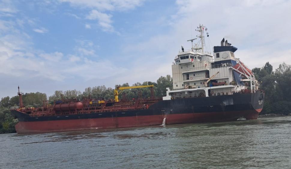 O navă sub pavilion Barbados a eșuat pe malul drept al Canalului Sulina 921507