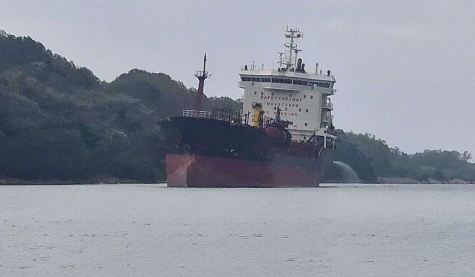 O navă sub pavilion Barbados a eșuat pe malul drept al Canalului Sulina 921508