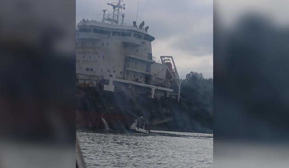 O navă sub pavilion Barbados a eșuat pe malul drept al Canalului Sulina 921509