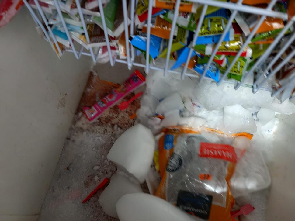 34 de tone de alimente congelate din magazinele din România nu sunt conforme. ANPC a retras de la vânzare peste 27 de tone de produse 921566