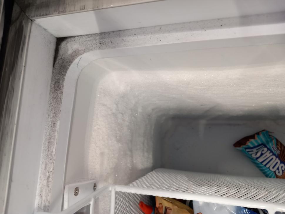 34 de tone de alimente congelate din magazinele din România nu sunt conforme. ANPC a retras de la vânzare peste 27 de tone de produse 921571