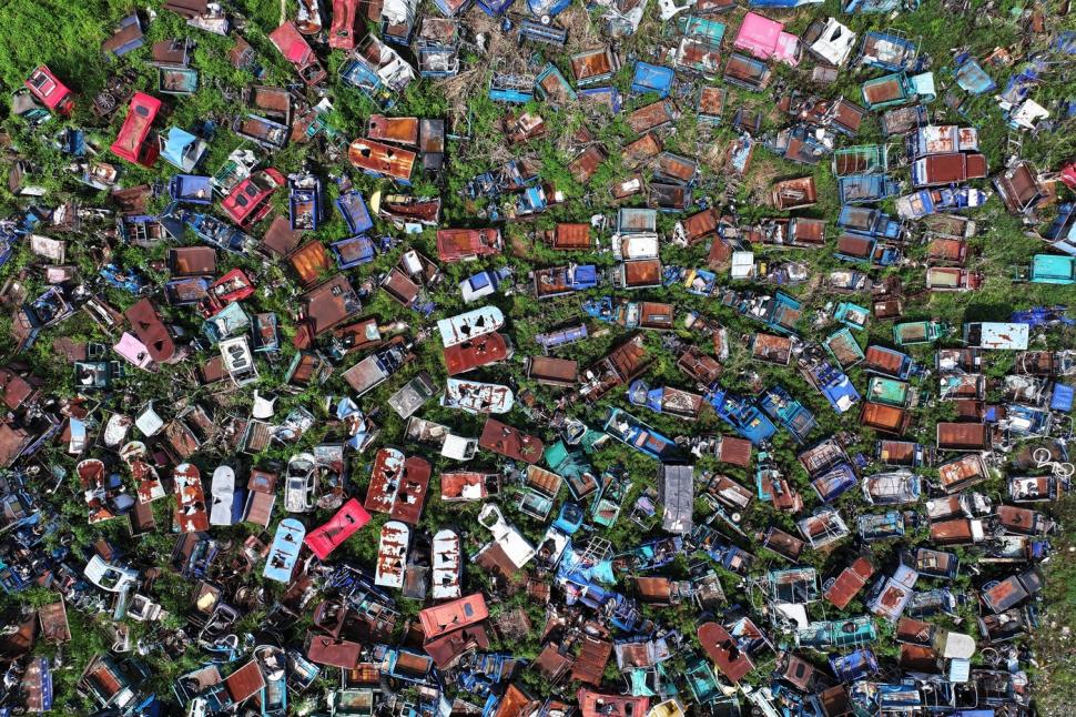 Cimitirele civilizației umane. Cum au ajuns să fie abandonate pe câmpuri milioane de mașini, avioane, biciclete și chiar tancuri 921434