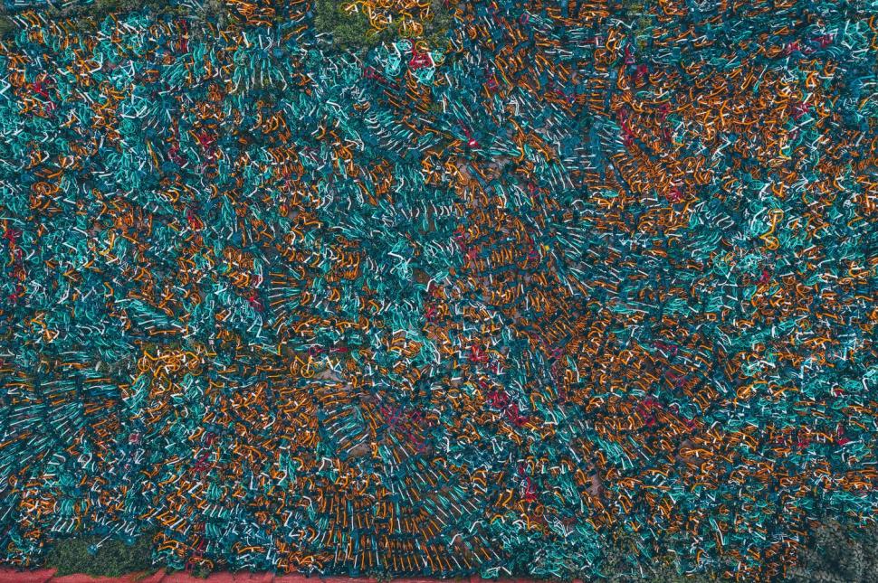 Cimitirele civilizației umane. Cum au ajuns să fie abandonate pe câmpuri milioane de mașini, avioane, biciclete și chiar tancuri 921464