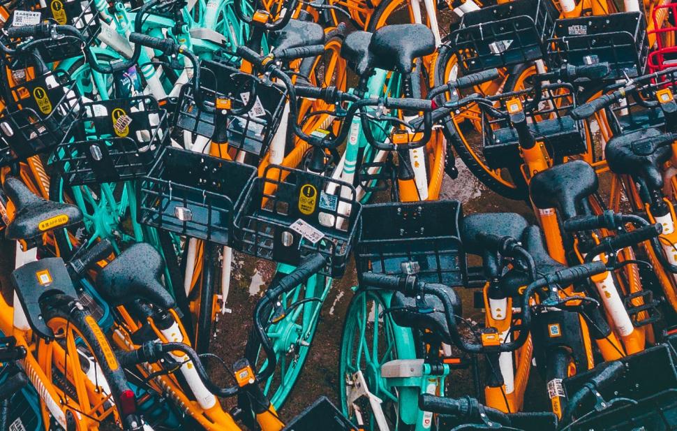 Cimitirele civilizației umane. Cum au ajuns să fie abandonate pe câmpuri milioane de mașini, avioane, biciclete și chiar tancuri 921465