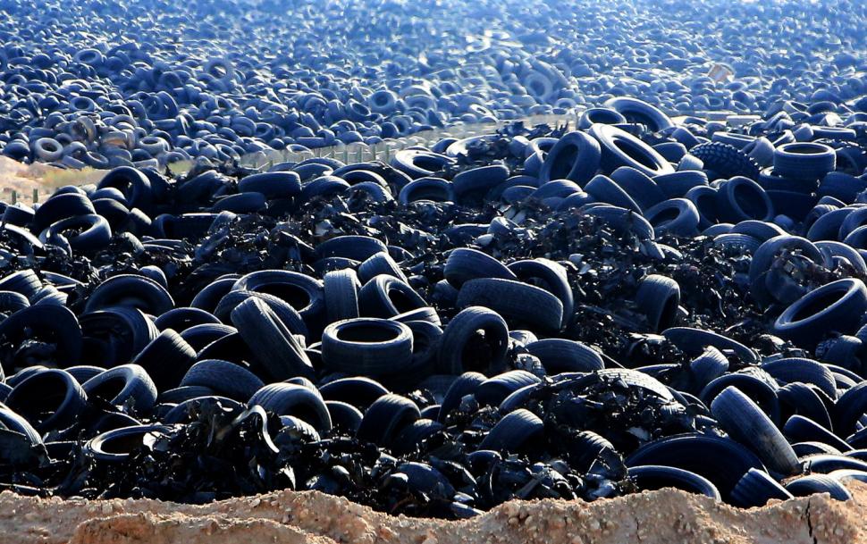 Cimitirele civilizației umane. Cum au ajuns să fie abandonate pe câmpuri milioane de mașini, avioane, biciclete și chiar tancuri 921471