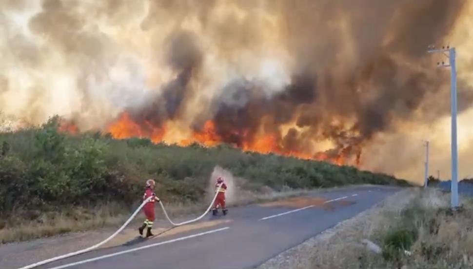 UPDATE. Incendiu uriaș în Maramureș. Preşedintele Consiliului Județean: Focarele fumegânde sunt aproape de lichidare 921795