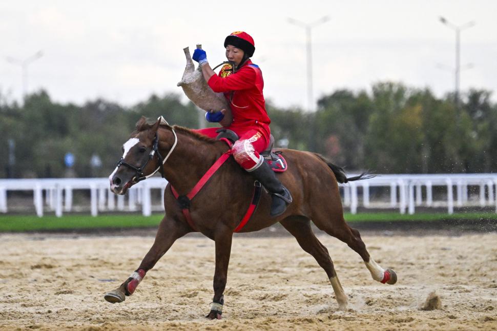 A început a 5-a ediție a Jocurilor Mondiale Nomade, în Kazahstan. Participă sportivi și din România 922246