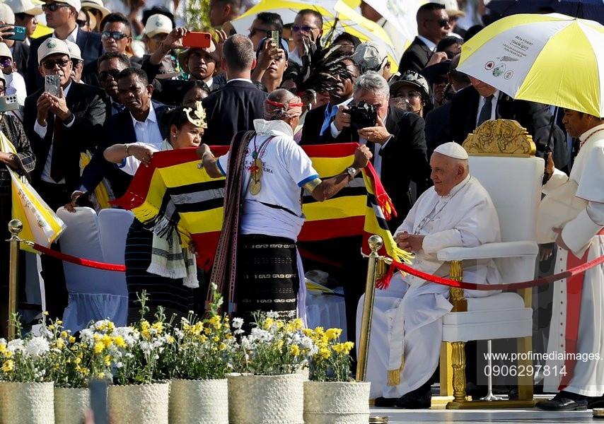 Jumătate din populația din Timorul de Est a venit să îl vadă pe Papa Francisc 922220