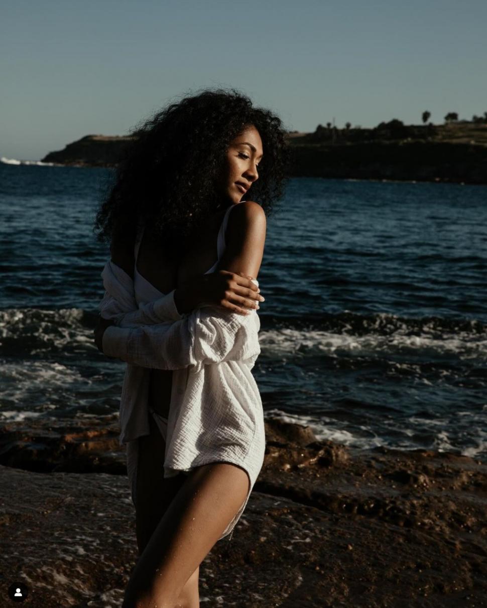 Complot și intrigi la un concurs de Miss. Câștigătoarei i-a fost luată coroana de soția deținătorului licenței 922401