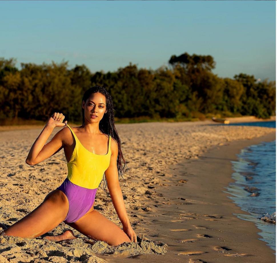 Complot și intrigi la un concurs de Miss. Câștigătoarei i-a fost luată coroana de soția deținătorului licenței 922412