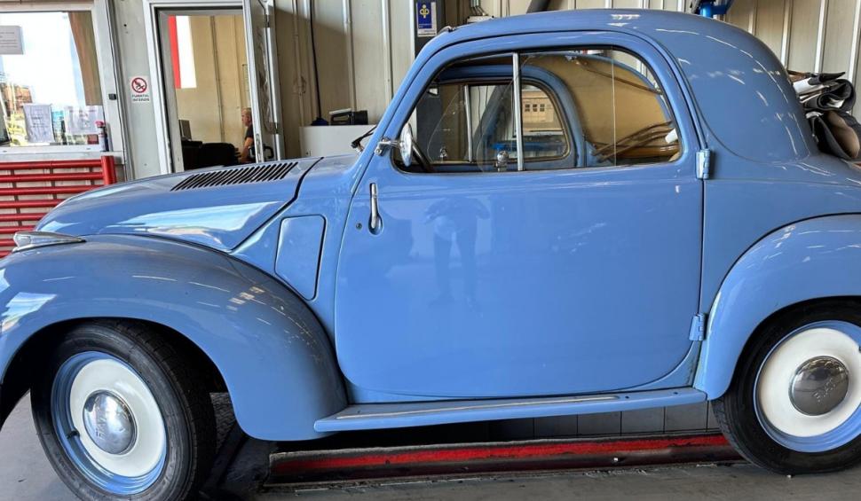 Imagini de colecţie cu un Fiat 500 Topolino din 1936, adus pentru inspecţie la RAR Mureş. Prima destinație va fi Roma, Italia 922699