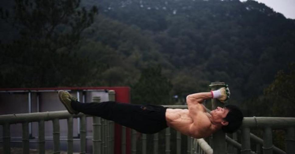 Un bărbat care la 70 de ani arată ca la 30 și-a dezvăluit secretele. Și sunt cu totul neașteptate 922872