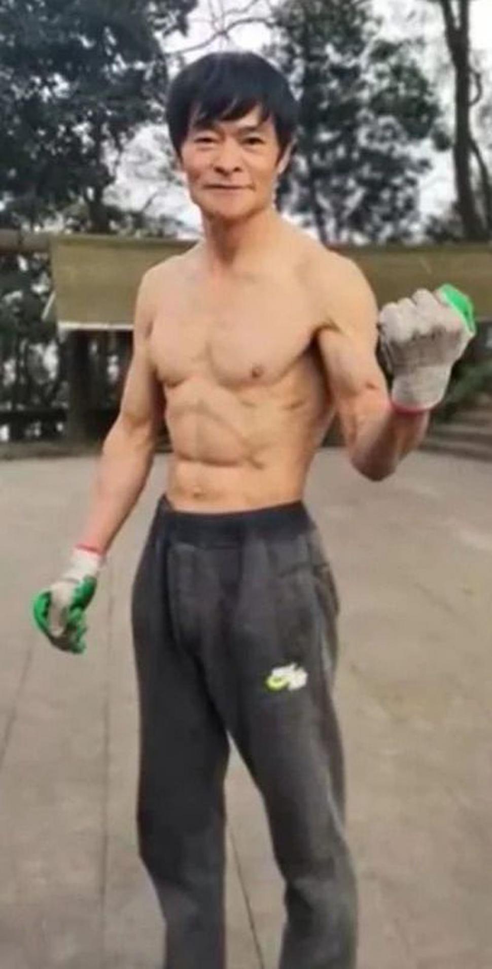 Un bărbat care la 70 de ani arată ca la 30 și-a dezvăluit secretele. Și sunt cu totul neașteptate 922874