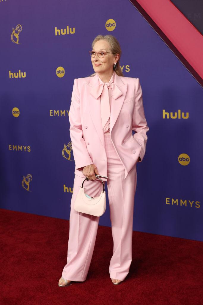 Cele mai spectaculoase ținute de la Premiile Emmy 2024. Vedete care au atras privirile pe covorul roșu 923196