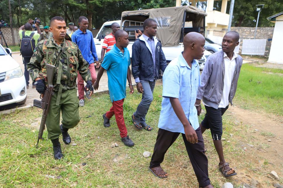 Biserica Veștilor Bune, cultul unui masacru. Profetul care le cerea oamenilor să moară de foame avea lapte și pâine în frigider 923177