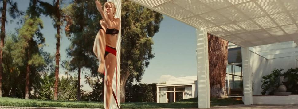 Miley Cyrus a fost dată în judecată pentru că ar fi copiat melodia „Flowers” de la Bruno Mars 923547