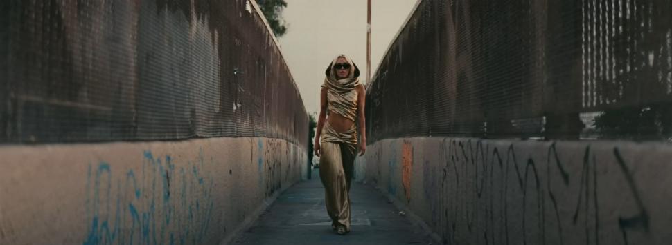 Miley Cyrus a fost dată în judecată pentru că ar fi copiat melodia „Flowers” de la Bruno Mars 923553