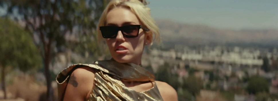 Miley Cyrus a fost dată în judecată pentru că ar fi copiat melodia „Flowers” de la Bruno Mars 923554