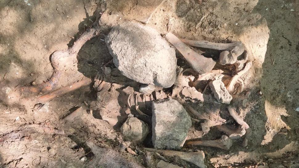 O descoperire arheologică i-a șocat pe cercetători, în Germania: „Răzbunătorul” îngropat cu pietre mari pe piept ca să nu învie 924193