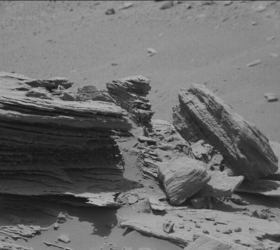 „Ancora” de pe Marte. Roca ciudată surprinsă de roverul Curiosity al NASA 924569